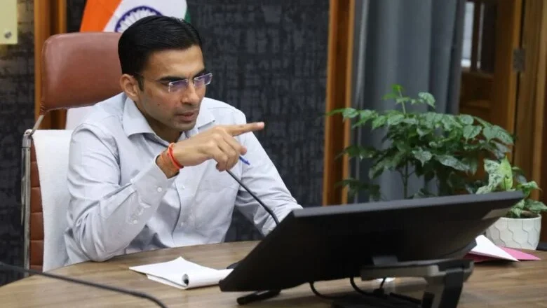 उत्तराखंड: तैस में लहराया शस्त्र — DM ने पुनीत अग्रवाल का लाइसेंस किया निलंबित, हथियार जब्त