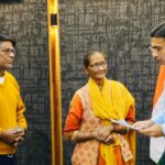 बेटे कैंसर पीड़ित मॉ- बाप को कर रहे थे घर से बेदखल; डीएम करेंगे जिला बदर