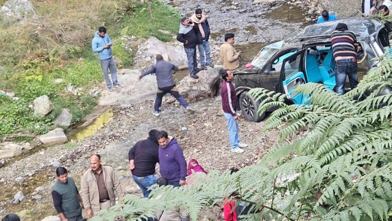 भयानक सड़क हादसा: नीम करौली धाम जा रही स्कॉर्पियो दुर्घटनाग्रस्त, 3 महिलाओं की मौत, 6 घायल