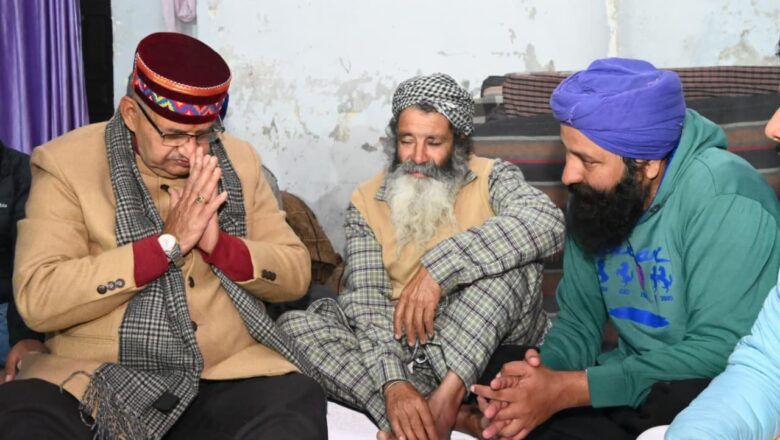 कृषि मंत्री गणेश जोशी ने मृतक किसान के परिजनों से की मुलाकात, हर संभव मदद का दिया भरोसा