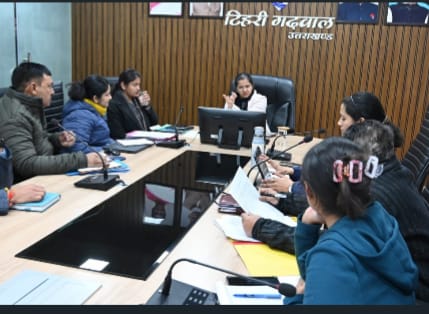 टिहरी में ‘जन-जन की सरकार’ शिविरों की प्रगति पर प्रशासन सख्त, डीएम ने लंबित मामलों पर जताई नाराज़गी