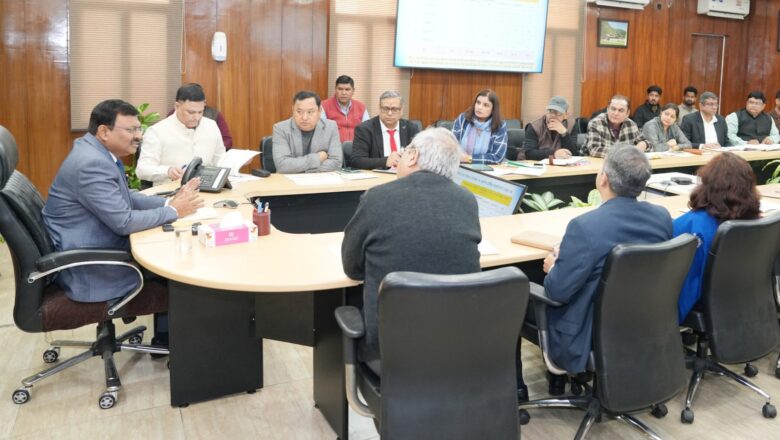 पलायन रोकथाम व सीमांत क्षेत्रों में रोजगार योजनाओं को तेज़ी से लागू करने के निर्देश