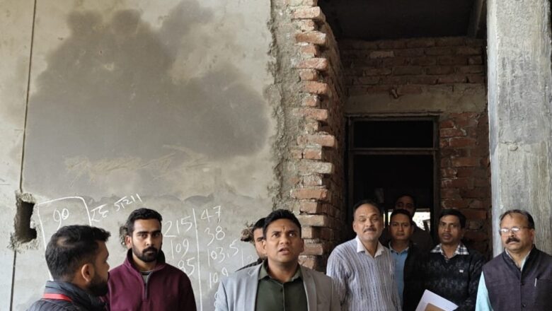 चारधाम यात्रा से पहले ट्रैफिक व्यवस्था दुरुस्त करने की तैयारी, गौचर-कर्णप्रयाग-चमोली में पार्किंग परियोजनाओं का निरीक्षण,मुख्यमंत्री पुष्कर सिंह धामी के निर्देशों पर आवास विभाग सक्रिय, सचिव डॉ आर राजेश कुमार ने मौके पर पहुंचकर परखी व्यवस्थाएं