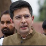 AAP को झटका: चड्ढा ने थामा BJP का दामन, सियासी हलचल तेज