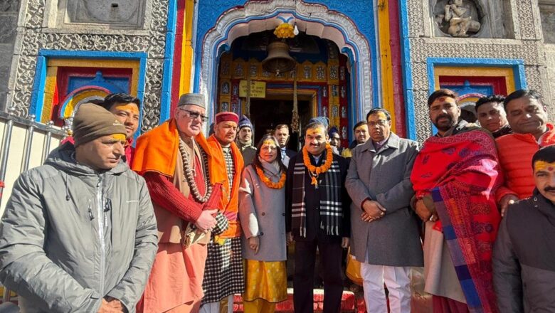 केदारनाथ धाम पहुंचे दिग्गज उद्योगपति गौतम अडानी, पत्नी संग किए बाबा के दर्शन; यात्रा व्यवस्थाओं की जमकर की तारीफ