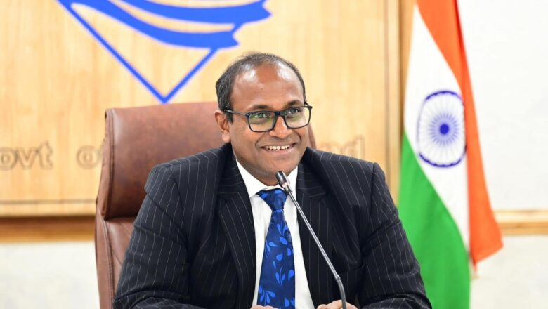 SIR की शुरुआत, सोमवार से मतदाताओं को BLO घर-घर बांटेंगे गणना फार्म 8 जून से घर-घर जाकर गणना फार्म बांटेंगे BLO