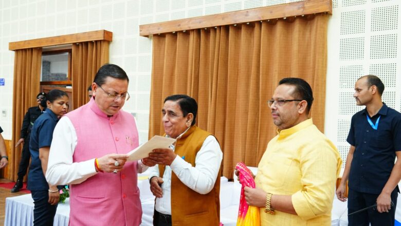 मुख्यमंत्री ने मुख्यमंत्री कैंप कार्यालय में सुनीं जन समस्याएं,जन समस्याओं का प्राथमिकता के आधार पर शीघ्र समाधान सुनिश्चित करने के दिए निर्देश
