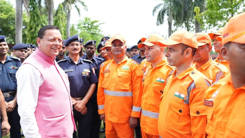 मुख्यमंत्री पुष्कर सिंह धामी ने एनडीआरएफ बटालियन गदरपुर का किया भ्रमण, जवानों से संवाद कर आपदा प्रबंधन व्यवस्थाओं की ली जानकारी