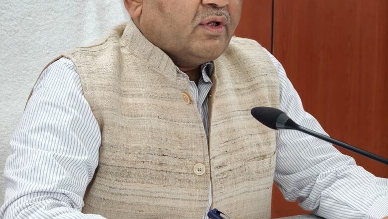 मौसम चेतावनी के मद्देनजर सभी जनपद अलर्ट मोड पर,14 से 17 अगस्त तक भारी से बहुत भारी वर्षा की संभावना, संवेदनशील क्षेत्रों में विशेष सतर्कता के निर्देश