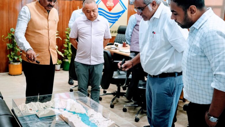 टिहरी झील को ग्लोबल डेस्टिनेषन के रूप में विकसित करने को लेकर मुख्य सचिव ने ली बैठक,टिहरी लेक एरिया का मास्टर प्लान और जोनल प्लान तैयार करने के दिए निर्देश